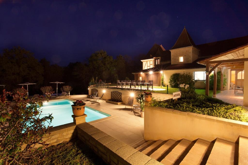 Chambres D'Hotes Les Peyrouses Sarlat-la-Canéda Exteriör bild